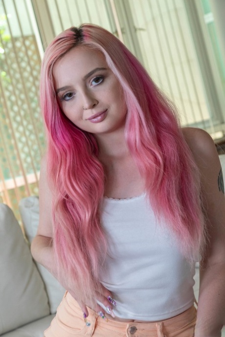 Lexi Lore pornstar free images