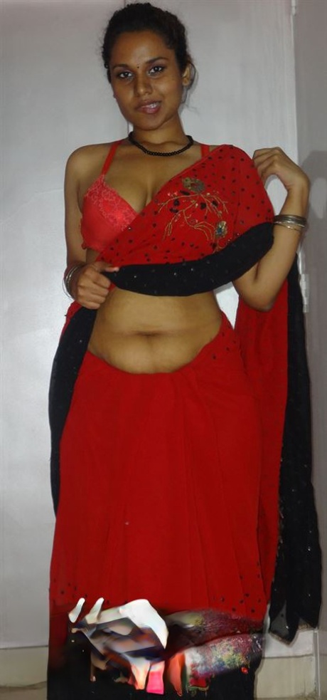 Lily Singh hot model photo