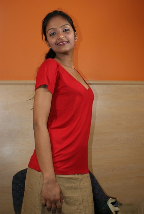 Divya Yogesh pornographic actress photo