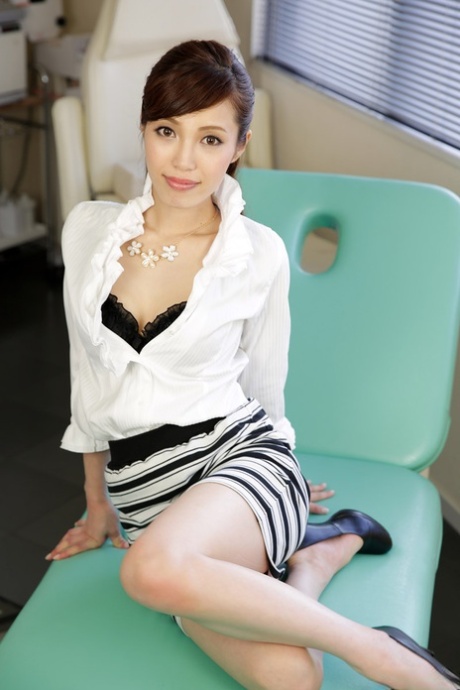 Yura Hitomi best model pictures