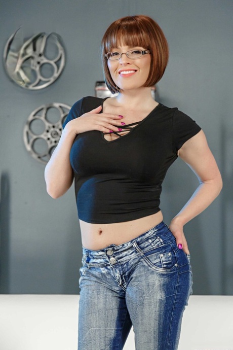 short hair dildo nice pic