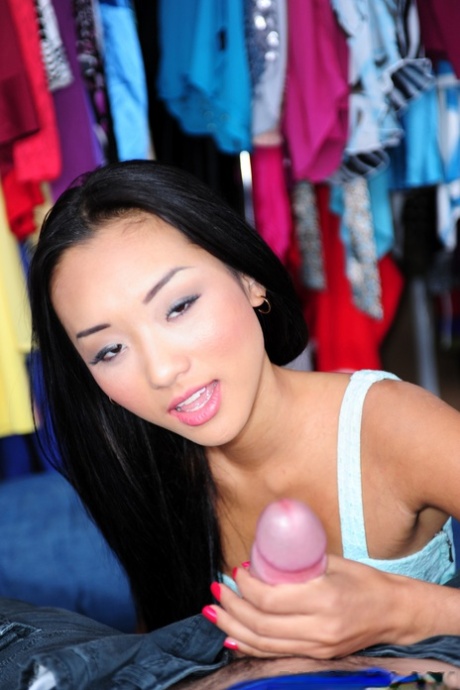 Alina Li sexy model galleries