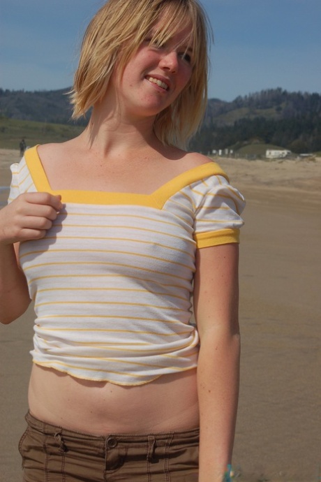 skinny teen girl short hair nice pic