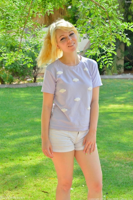 homemade pregnant blonde teen pretty image